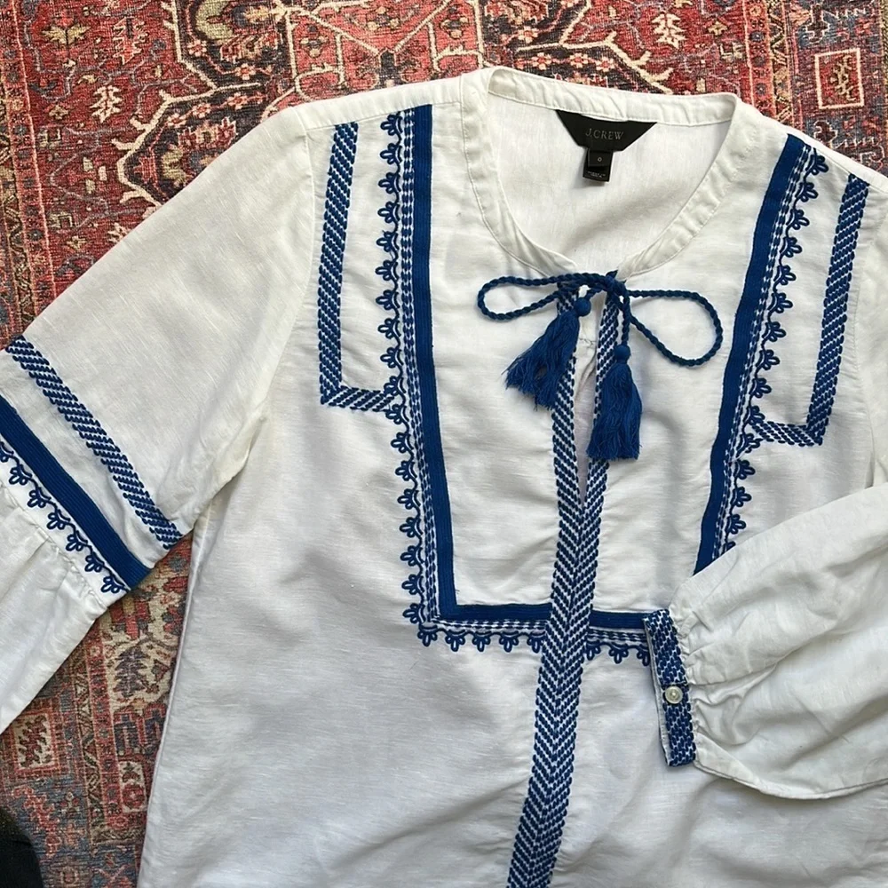 J. Crew Linen Cotton Folk Peasant Boho White & Blue Embroidered Blouse Top